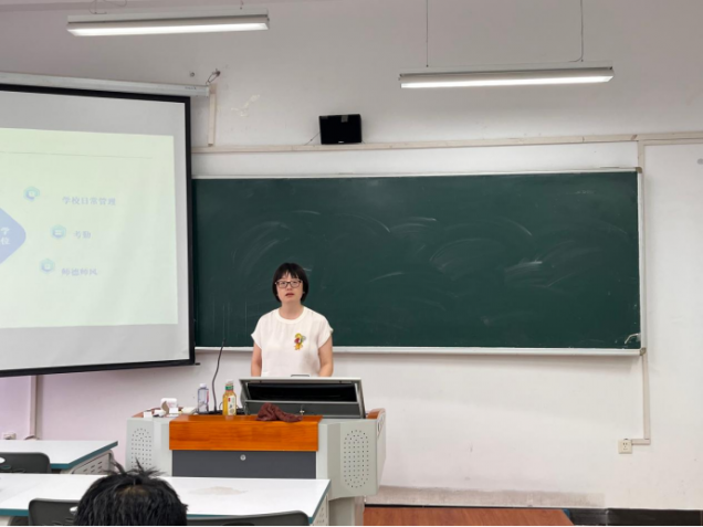 我校2026年新教师入职培训圆满落幕 助力新教师启航育人新程