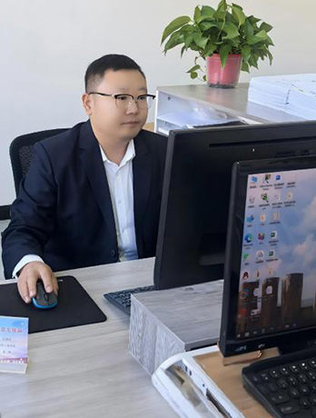 信息工程学院副院长：闫海龙副教授